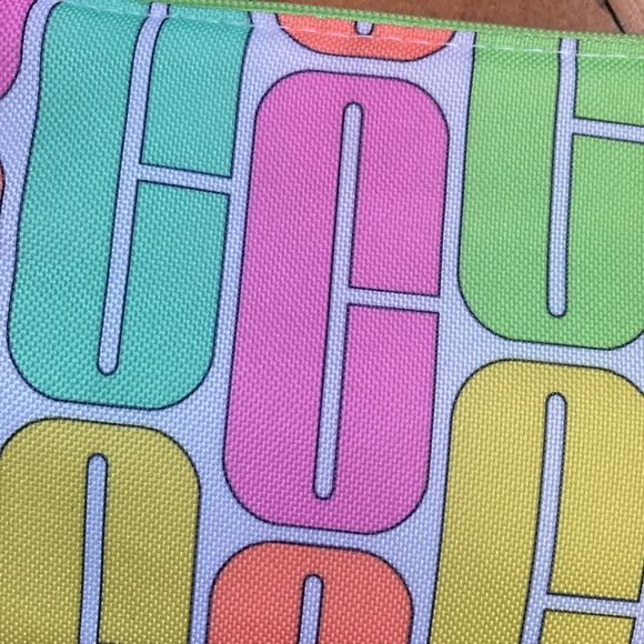 ❤️NEW-Clinique make up bag - Picture 2 of 8